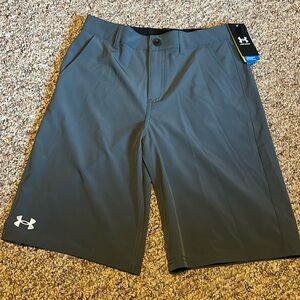 New Under Armour Boys Youth Gray Amphibious Shorts Quick Dry Performance UPF 50